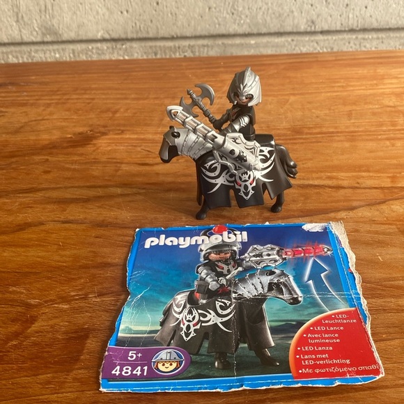 Playmobil 4841 Knight in Armour - Picture 1 of 6